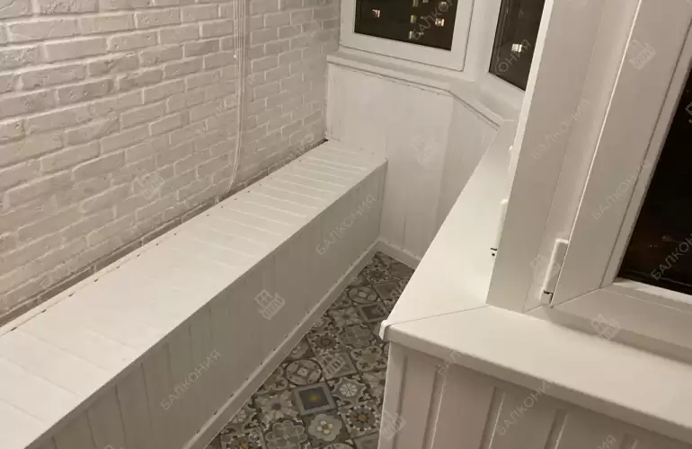 Отделка лоджии деревянными панелями